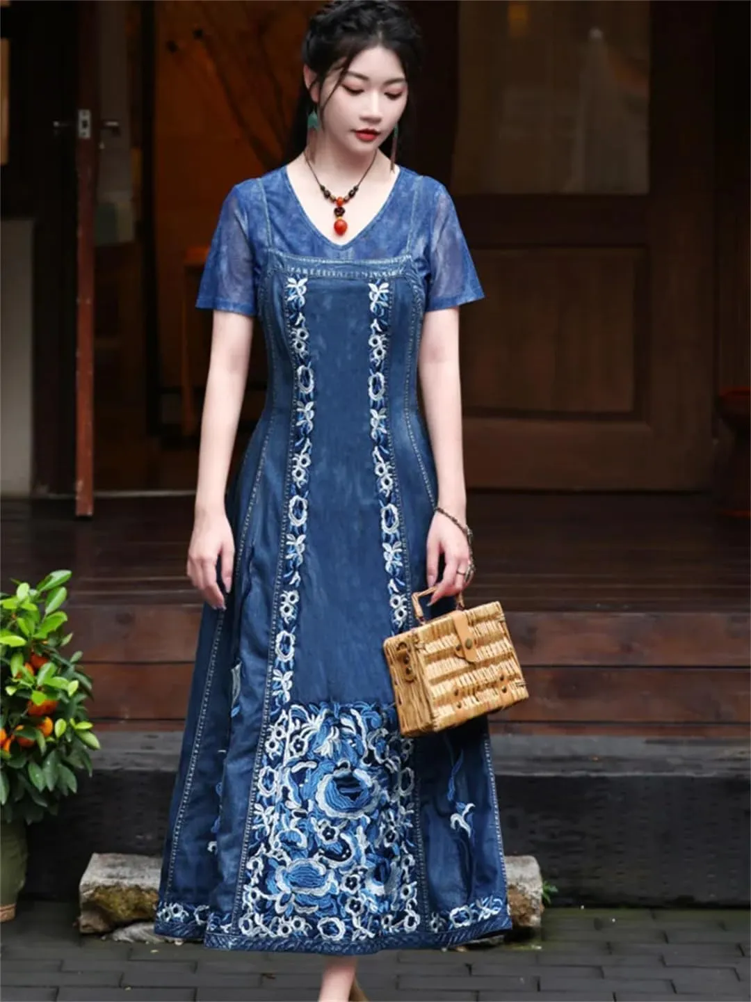 Women Summer Sleeveless Camisole Jeans Dress Embroidery Split Joint Vintage A-Line Pleated Denim Dress